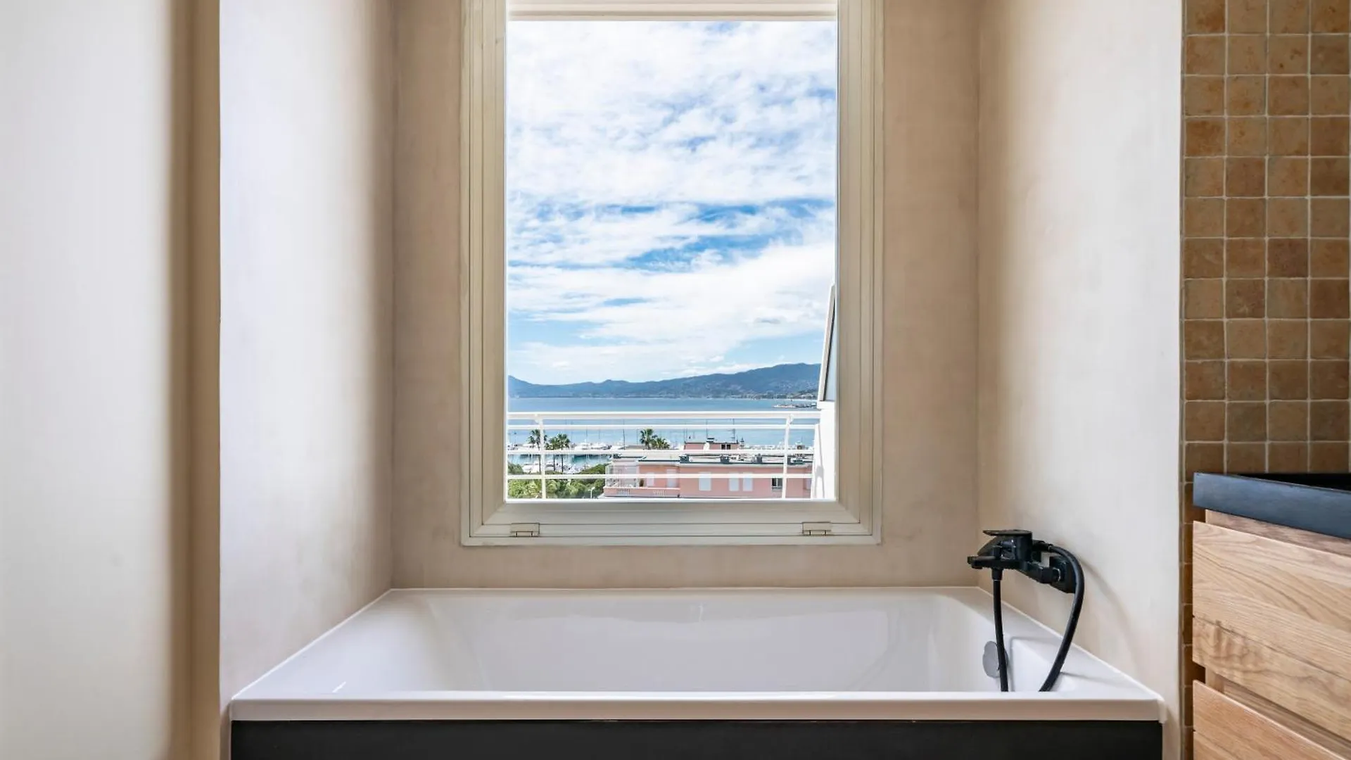 Appartement Vue Mer Panoramique Cannes France